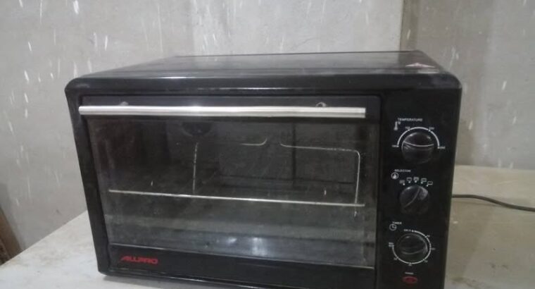 فرن كهربائي بحاله جيده للبيع