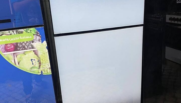 ثلاجة بمعرض التهامي للاجهزه الكهربائيه الفرز الثاني جديده بالكرتونه